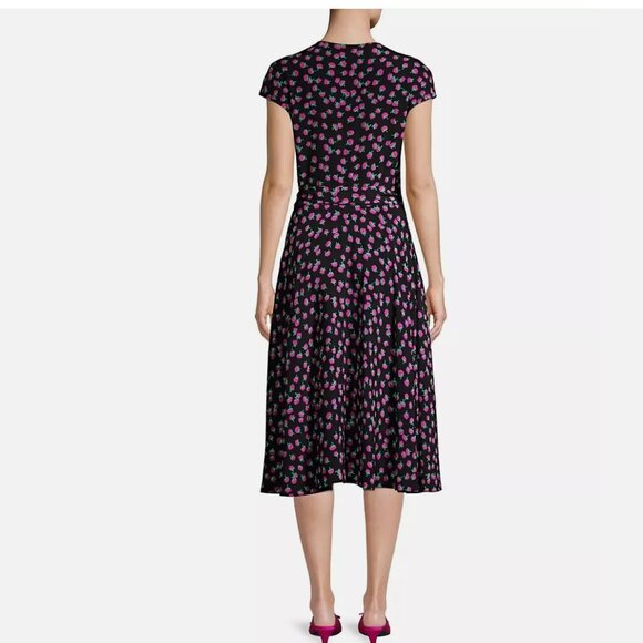 Diane von Furstenberg Goldie Dandelion Print Wrap Dress in Swirling Berry Size0 - Picture 3 of 11